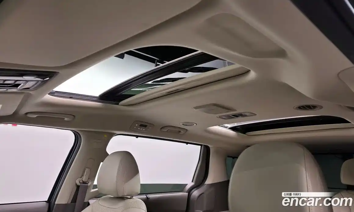 Kia Canival 2023 2.2 Автомат в Москве № 451490, фото 19