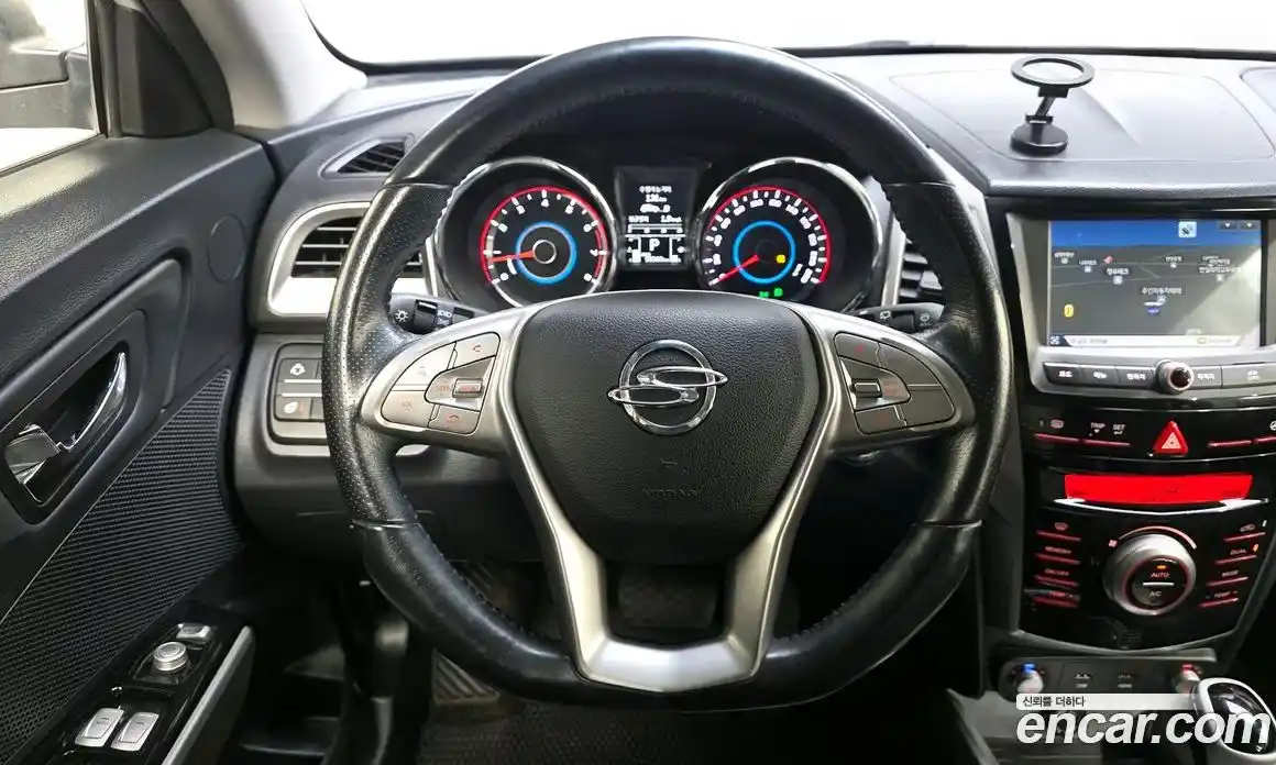 SsangYong TIBOLI 2015 1.6 Автомат в Москве № 454187, фото 13