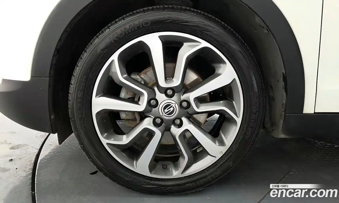 SsangYong TIBOLI 2015 1.6 Автомат в Москве № 454187, фото 5