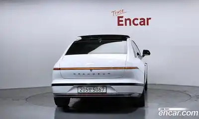 Hyundai Grandeur 2023 3.5 Автомат в Москве № 458733, миниатюра 4