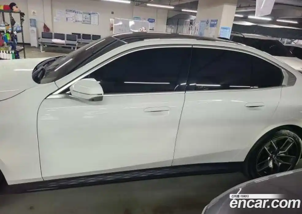 BMW 5-Series 2024 2.0 Автомат в Москве № 464350, фото 5