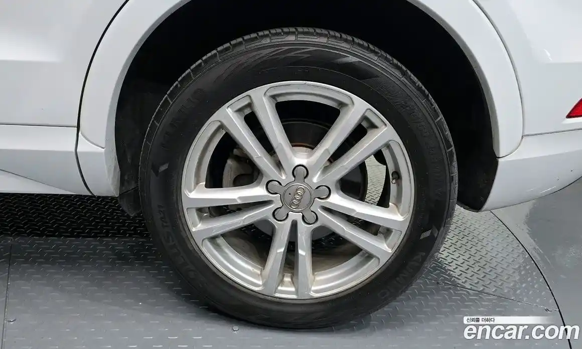 Audi Q3 2016 2.0 Автомат в Москве № 469159, фото 5