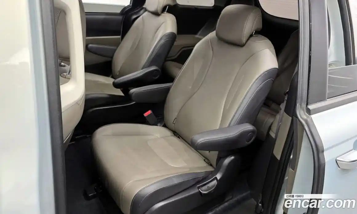 Kia Canival 2024 3.5 Автомат в Москве № 51175, фото 13