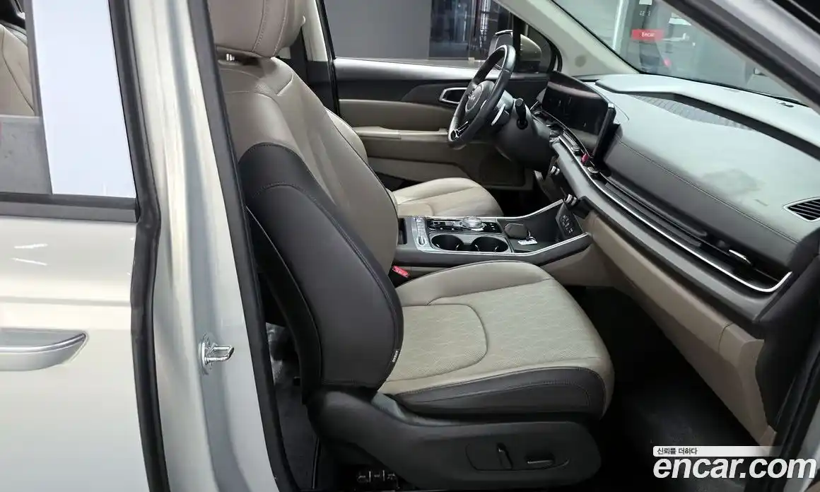 Kia Canival 2024 3.5 Автомат в Москве № 51175, фото 7