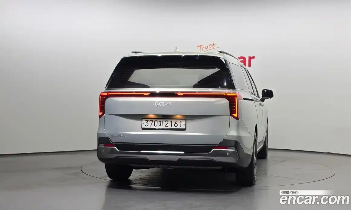 Kia Canival 2024 3.5 Автомат в Москве № 51175, фото 8