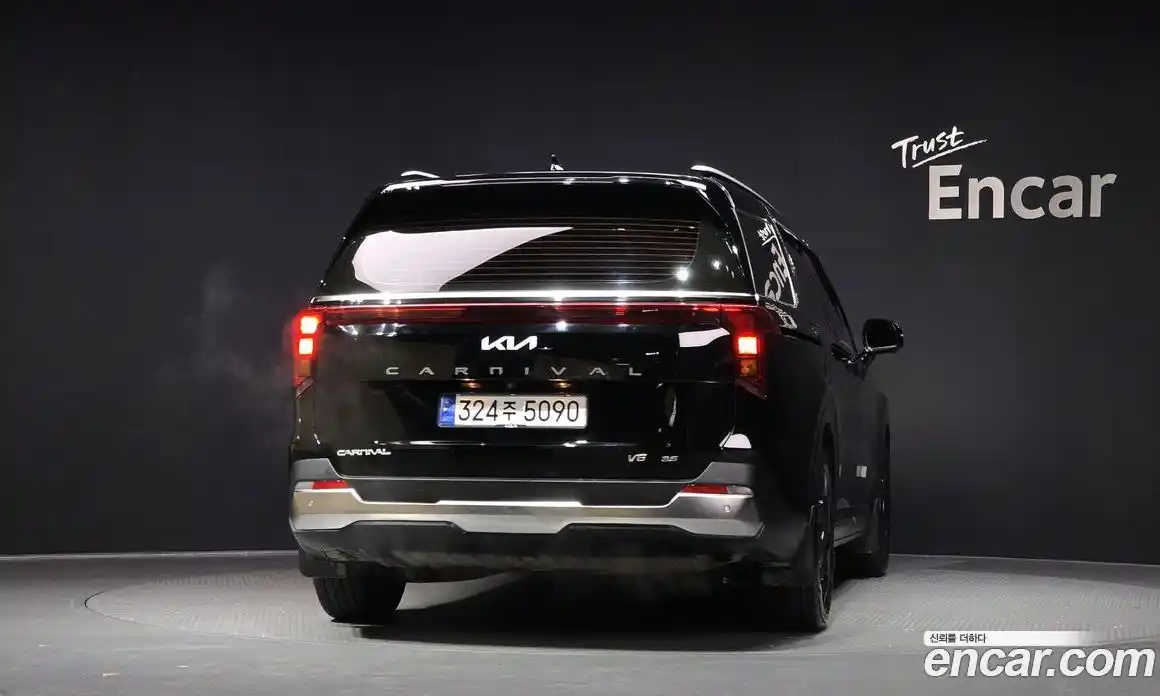 Kia Canival 2024 3.5 Автомат в Москве № 52942, фото 8