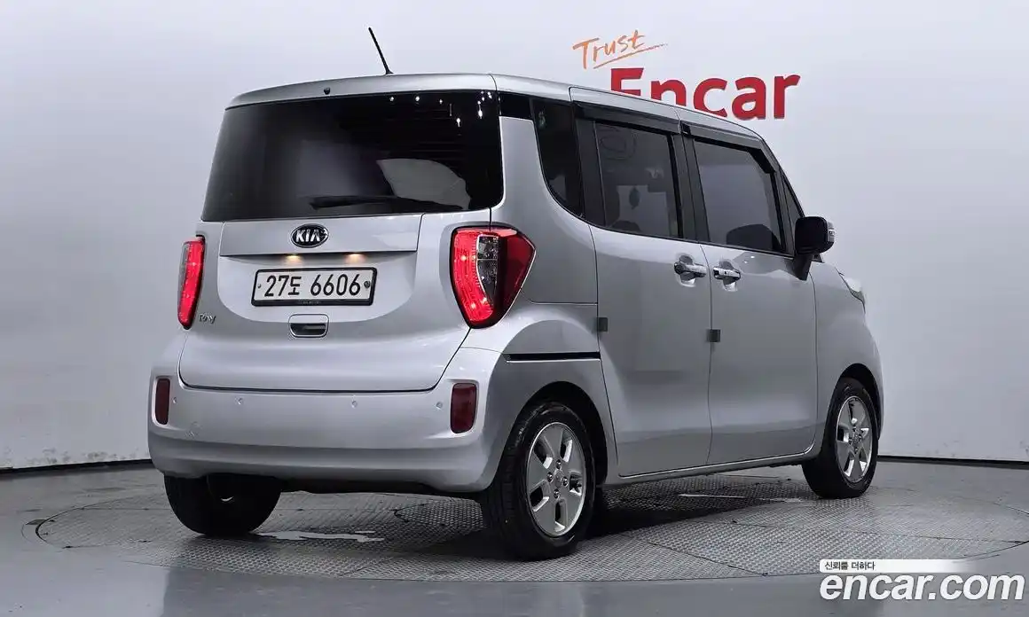 Kia Ray 2014 1.0 Автомат в Москве № 55671, фото 5