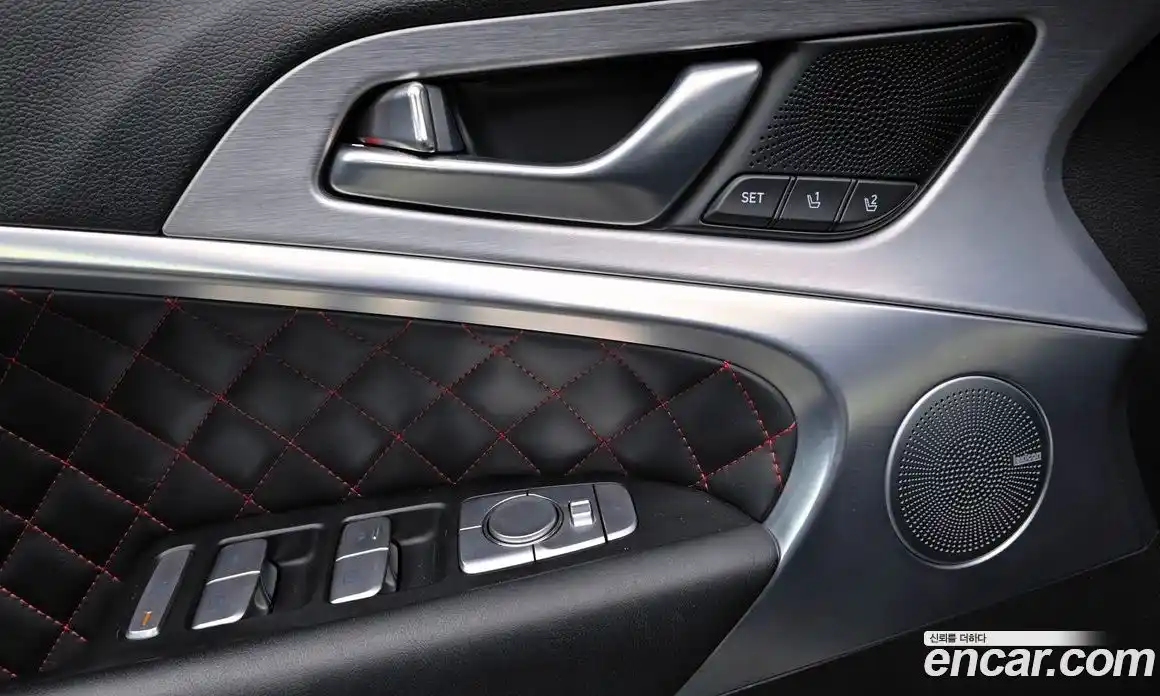 Genesis G70 2018 3.3 Автомат в Москве № 57634, фото 18