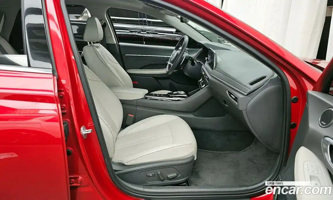 Hyundai Sonata 2020 2.0 Автомат в Москве № 88945, фото 9