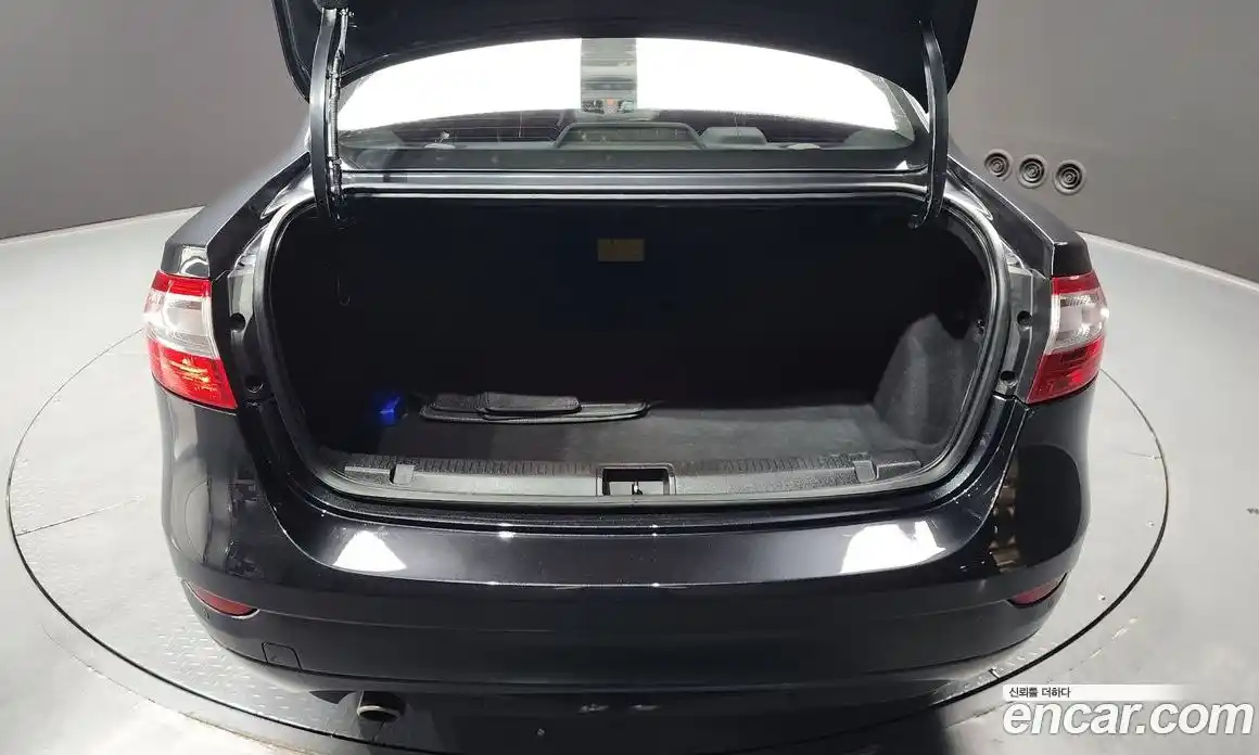 Renault SM3 2014 1.6 Автомат в Москве № 102418, фото 20