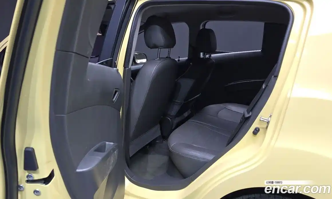 Chevrolet Spark 2013 1.0 Автомат в Москве № 105450, фото 15