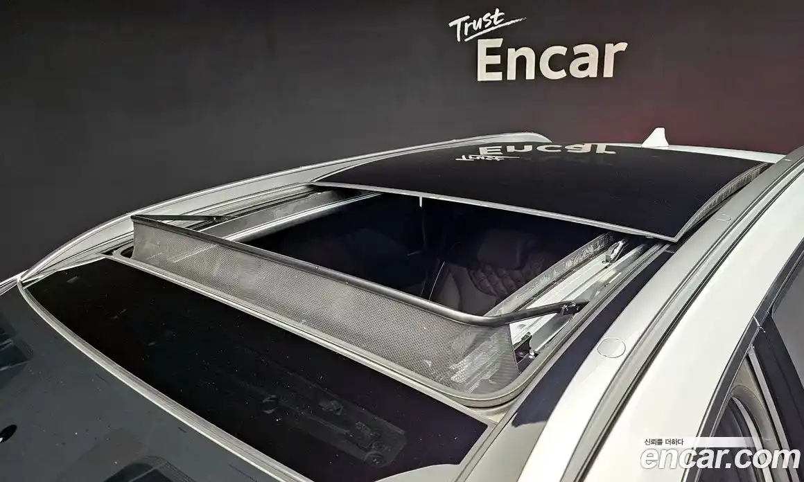 Hyundai Santa Fe 2023 2.5 Автомат в Москве № 112762, фото 15