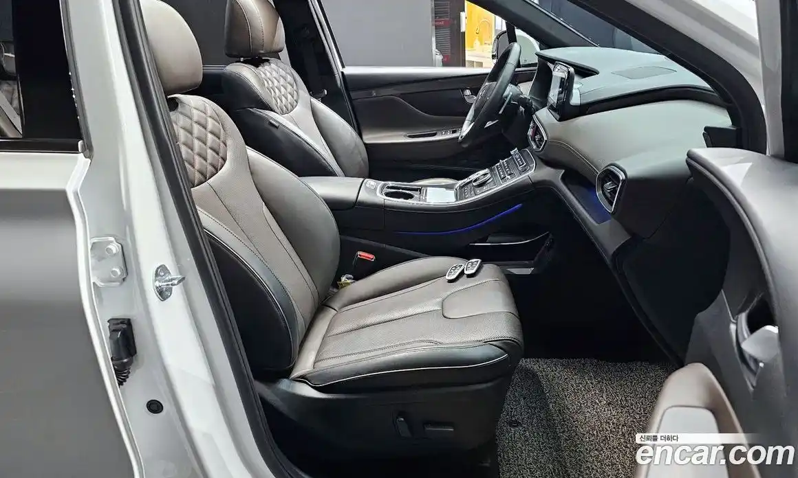 Hyundai Santa Fe 2023 2.5 Автомат в Москве № 112762, фото 19