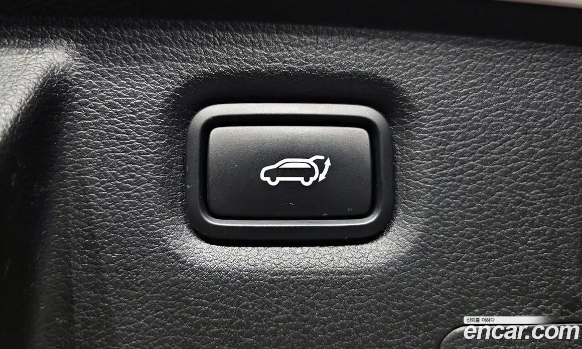 Hyundai Santa Fe 2023 2.5 Автомат в Москве № 112762, фото 7