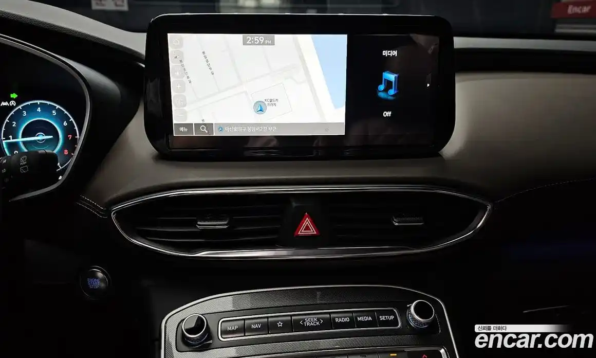 Hyundai Santa Fe 2023 2.5 Автомат в Москве № 112762, фото 9