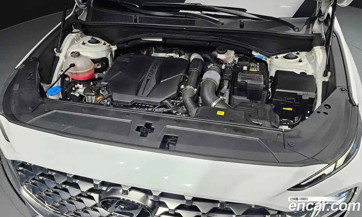 Hyundai Santa Fe 2023 2.5 Автомат в Москве № 112762, фото 10