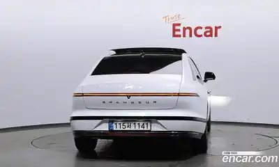 Hyundai Grandeur 2023 2.5 Автомат в Москве № 113236, миниатюра 4