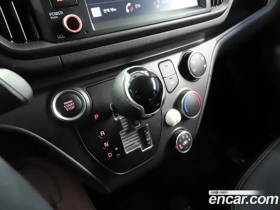 Kia Ray 2024 1.0 Автомат в Москве № 115129, фото 14