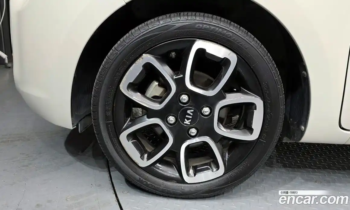 Kia Ray 2020 1.0 Автомат в Москве № 120270, фото 11