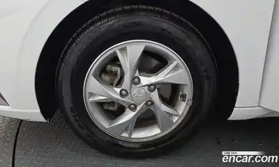 Hyundai Avante 2021 1.6 Автомат в Москве № 125620, миниатюра 5