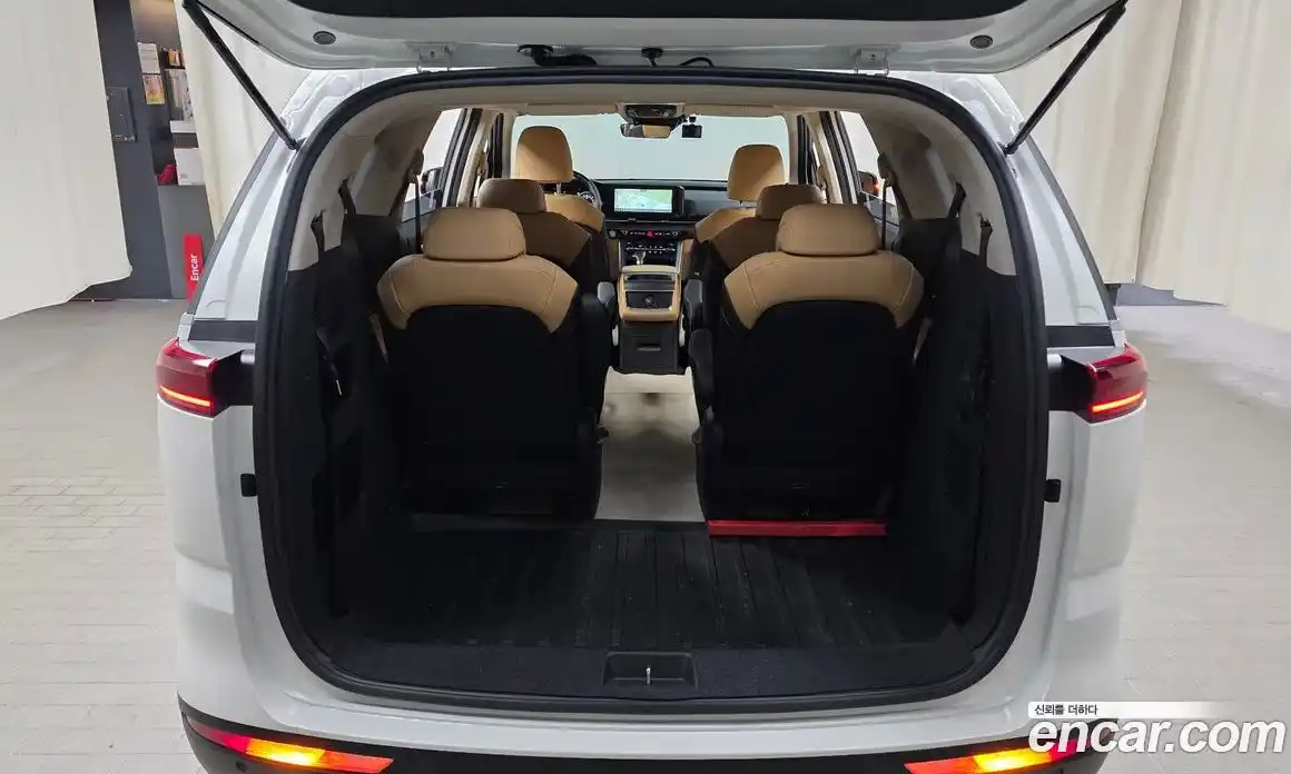 Kia Canival 2022 2.2 Автомат в Москве № 128458, фото 10