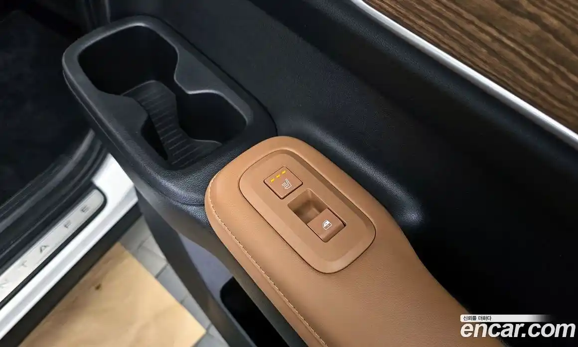 Hyundai Santa Fe 2024 2.5 Автомат в Москве № 130850, фото 19