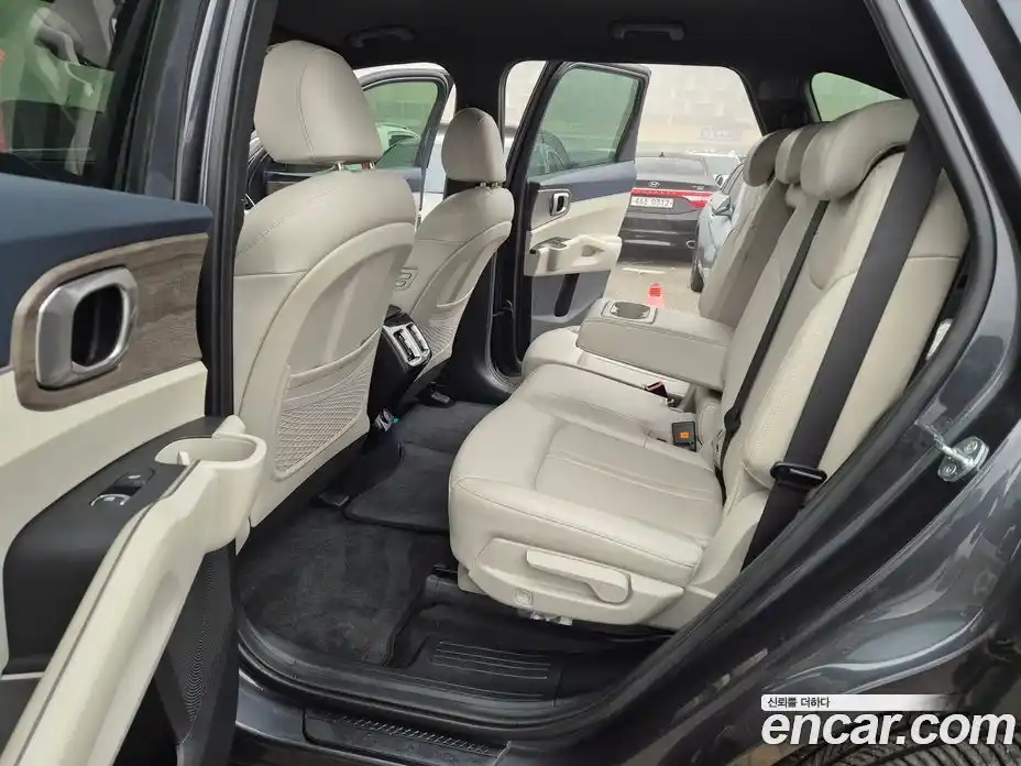 Kia Sorento 2022 1.6 Автомат в Москве № 133804, фото 17