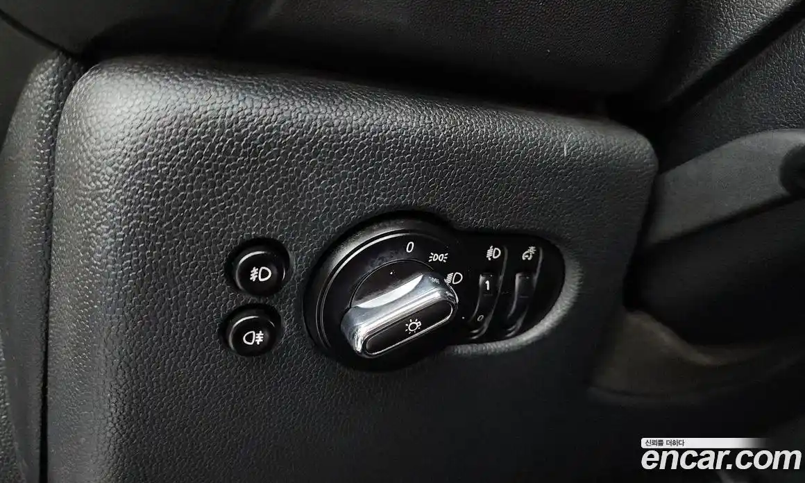 Mini Cooper 2015 1.5 Автомат в Москве № 139049, фото 1