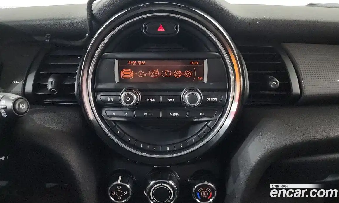 Mini Cooper 2015 1.5 Автомат в Москве № 139049, фото 15