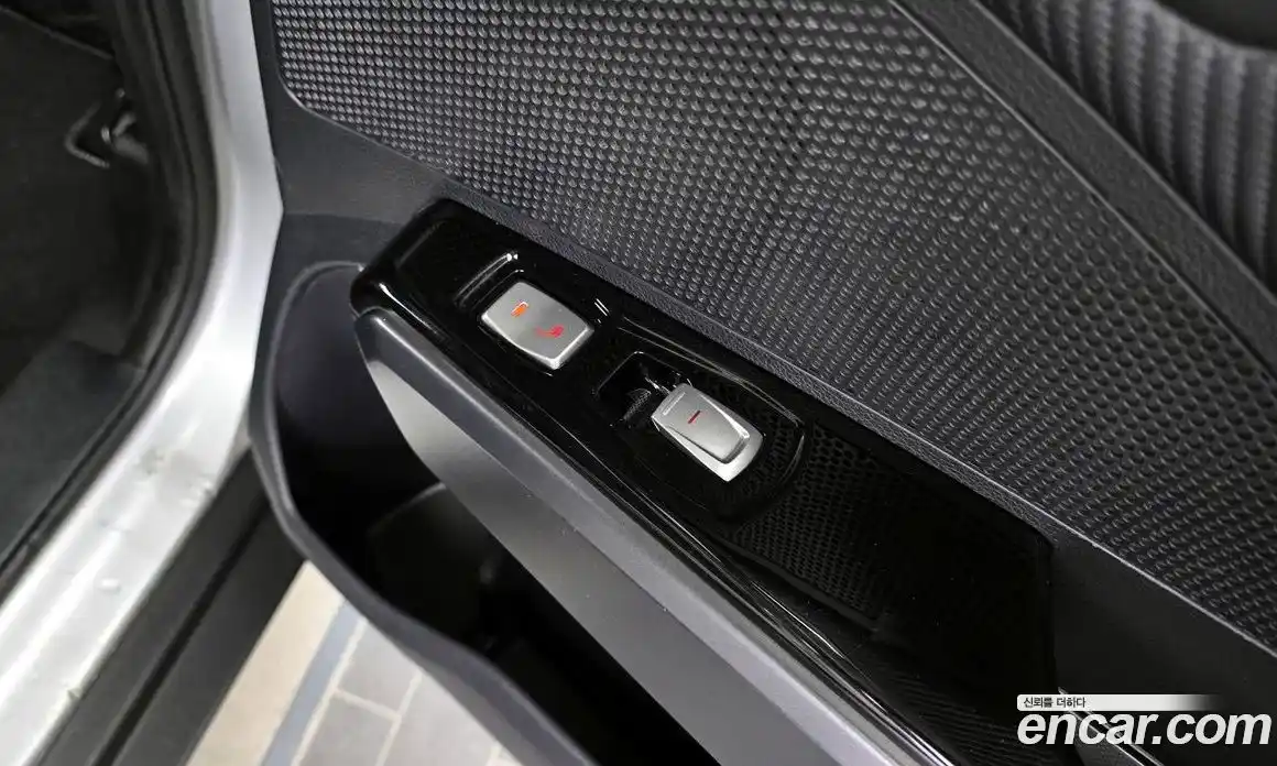 SsangYong TIBOLI 2016 1.6 Автомат в Москве № 146300, фото 4