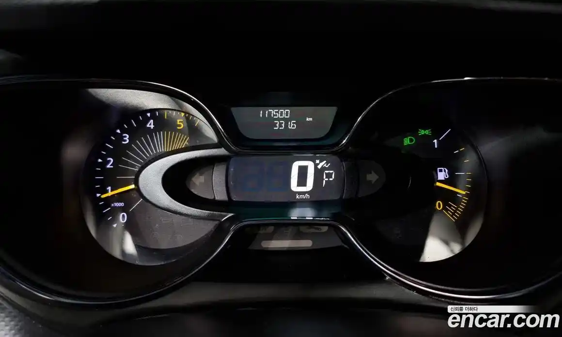 Renault QM3 2015 1.5 Автомат в Москве № 148417, фото 1