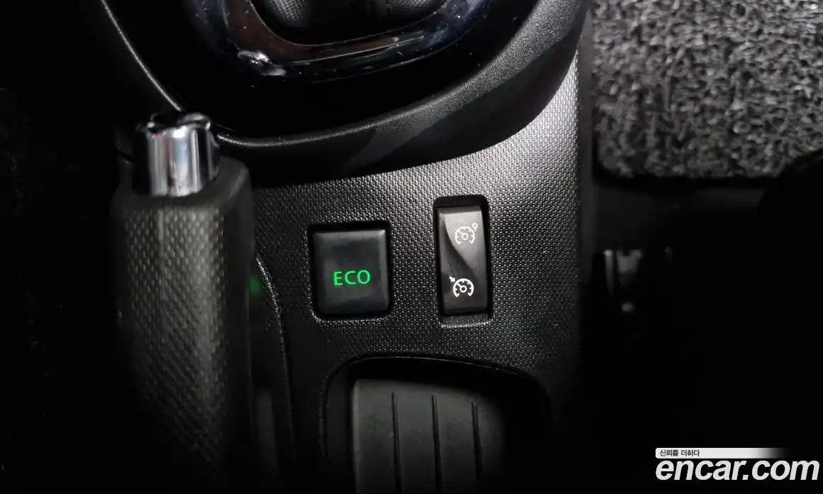 Renault QM3 2015 1.5 Автомат в Москве № 148417, фото 12