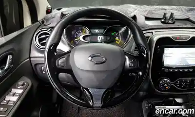 Renault QM3 2015 1.5 Автомат в Москве № 148417, миниатюра 6