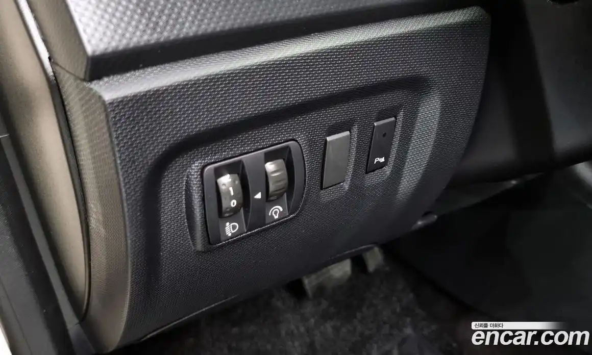 Renault QM3 2015 1.5 Автомат в Москве № 148417, фото 7