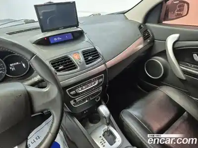 Renault SM3 2010 1.6 Автомат в Москве № 152669, миниатюра 12