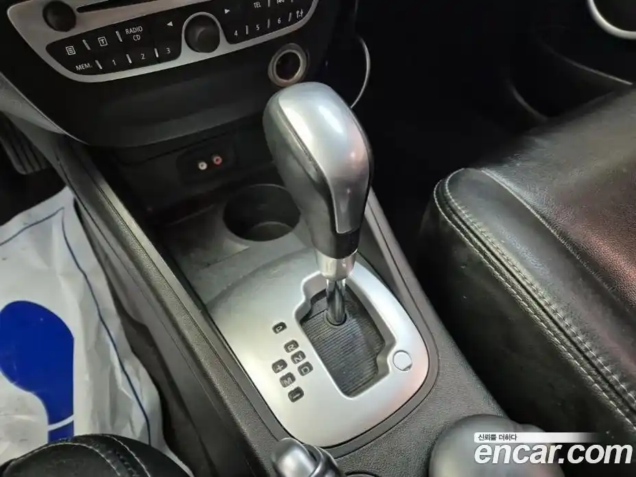 Renault SM3 2010 1.6 Автомат в Москве № 152669, фото 9