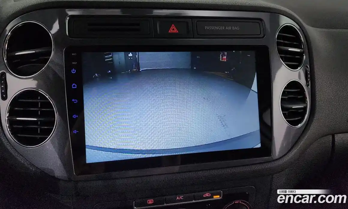 Volkswagen Tiguan 2015 2.0 Автомат в Москве № 155640, фото 15