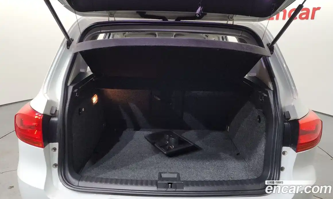 Volkswagen Tiguan 2015 2.0 Автомат в Москве № 155640, фото 20