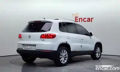 Volkswagen Tiguan 2015 2.0 Автомат в Москве № 155640, миниатюра 2