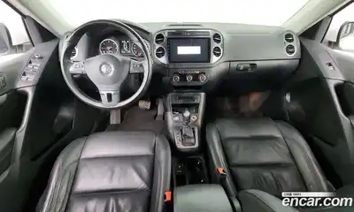 Volkswagen Tiguan 2015 2.0 Автомат в Москве № 155640, миниатюра 7