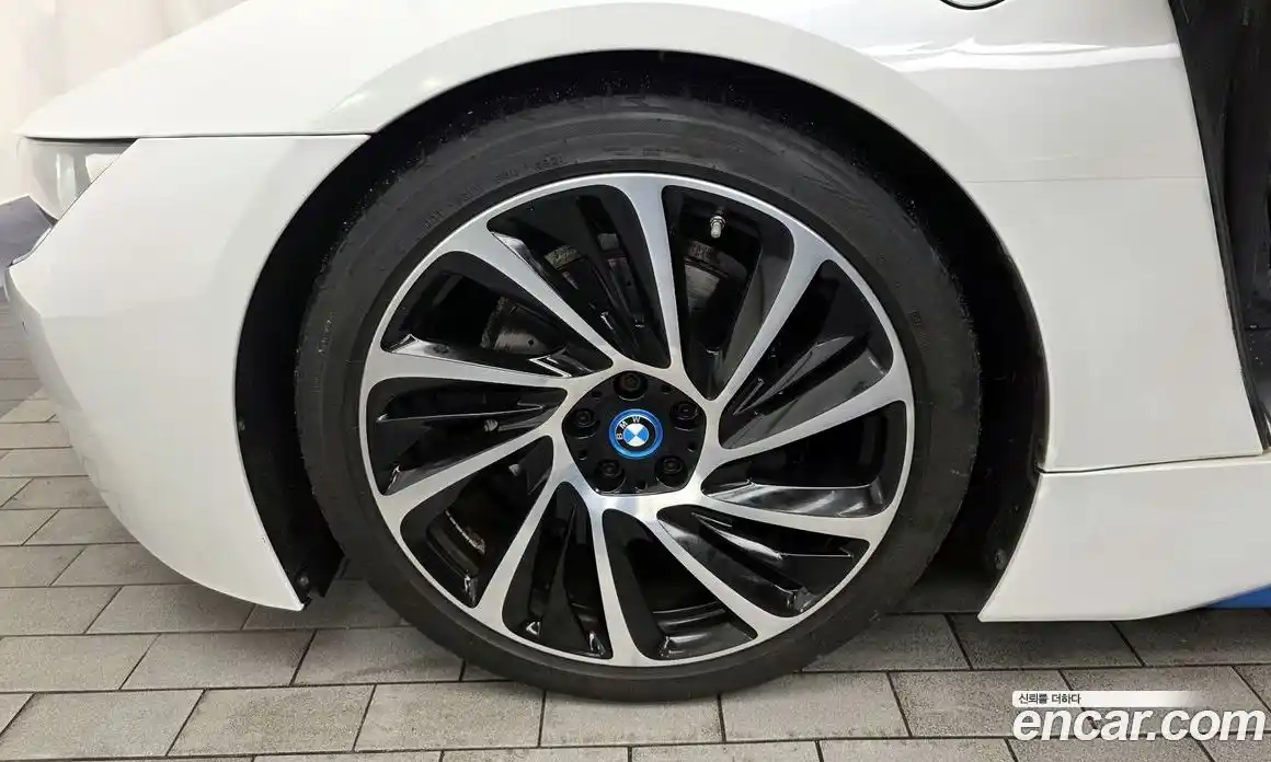 BMW i8 2016 1.5 Автомат в Москве № 156171, фото 15