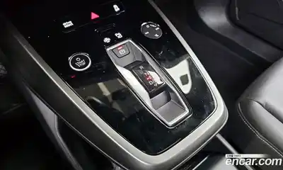 Audi Q4 e-tron 2025 0.2 Автомат в Москве № 162360, миниатюра 4