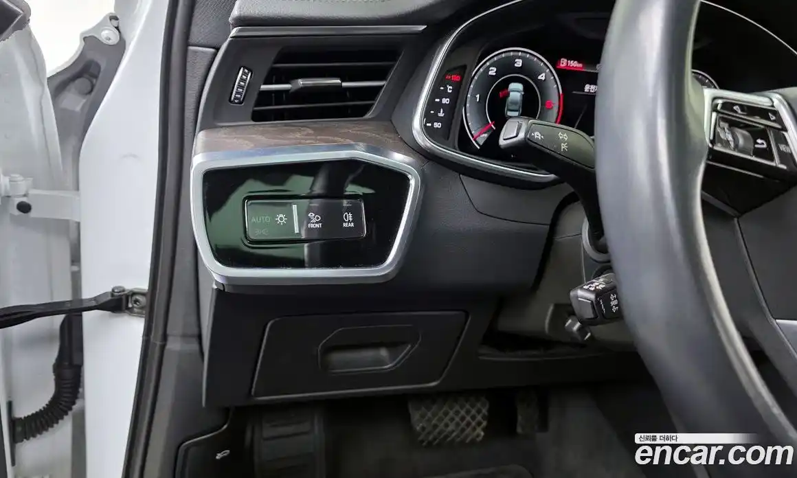 Audi A6 2021 2.0 Автомат в Москве № 163076, фото 16