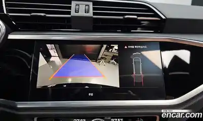 Audi Q3 2023 2.0 Автомат в Москве № 163331, миниатюра 2