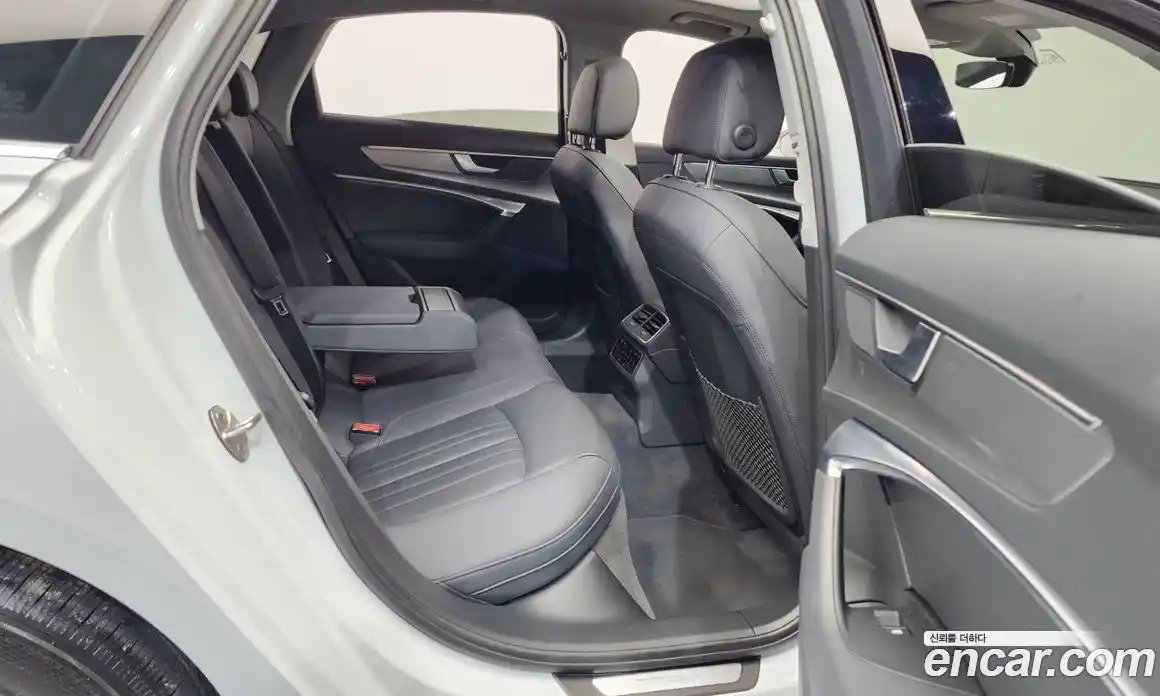 Audi A6 2021 2.0 Автомат в Москве № 163625, фото 15