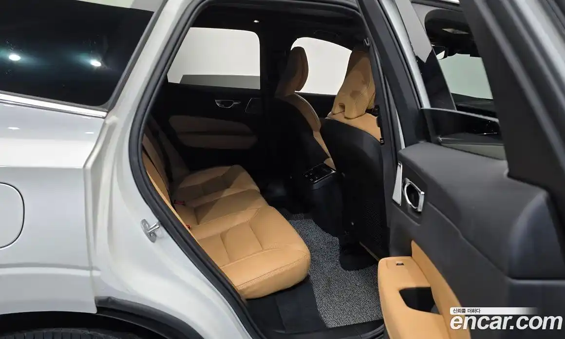 Volvo XC60 2025 2.0 Автомат в Москве № 164190, фото 5