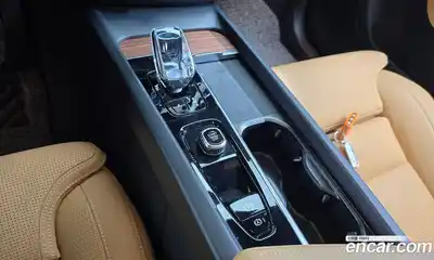 Volvo XC60 2025 2.0 Автомат в Москве № 164190, миниатюра 8