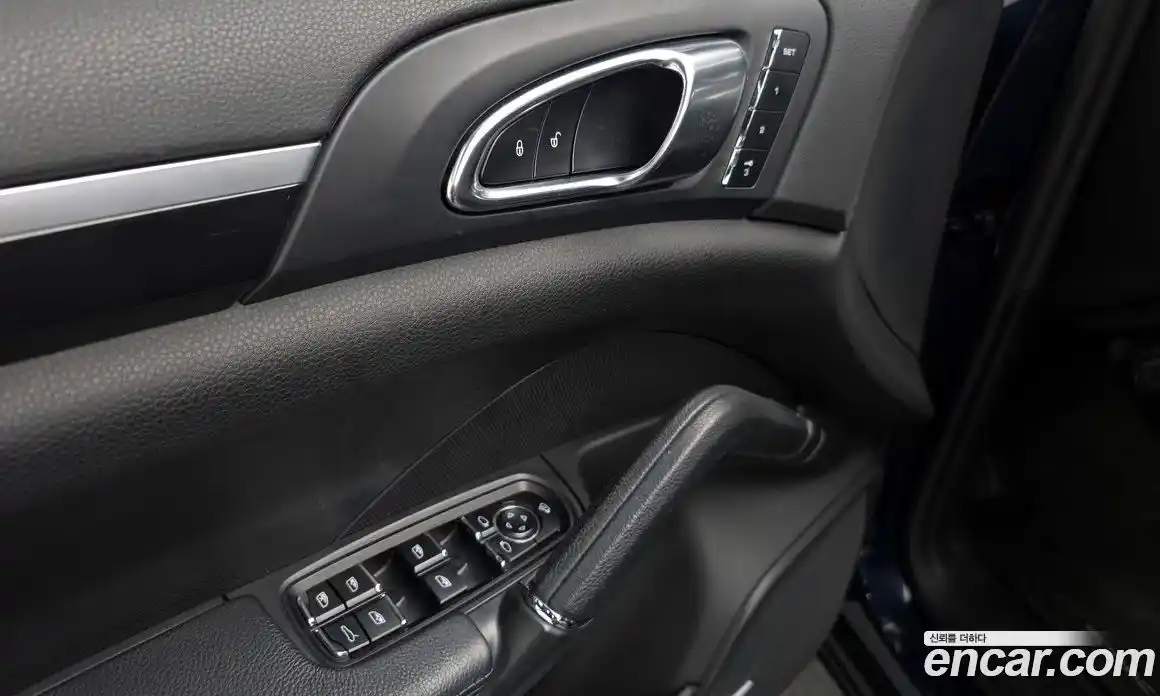 Porsche Cayenne 2014 3.6 Автомат в Москве № 165518, фото 14