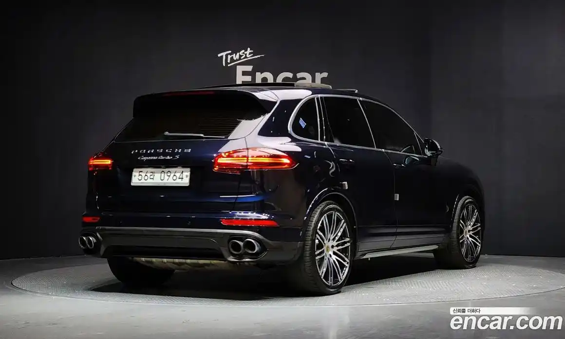 Porsche Cayenne 2016 4.8 Автомат в Москве № 165595, фото 11