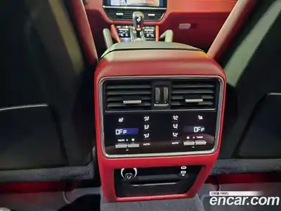 Porsche Cayenne 2023 3.0 Автомат в Москве № 165826, миниатюра 12